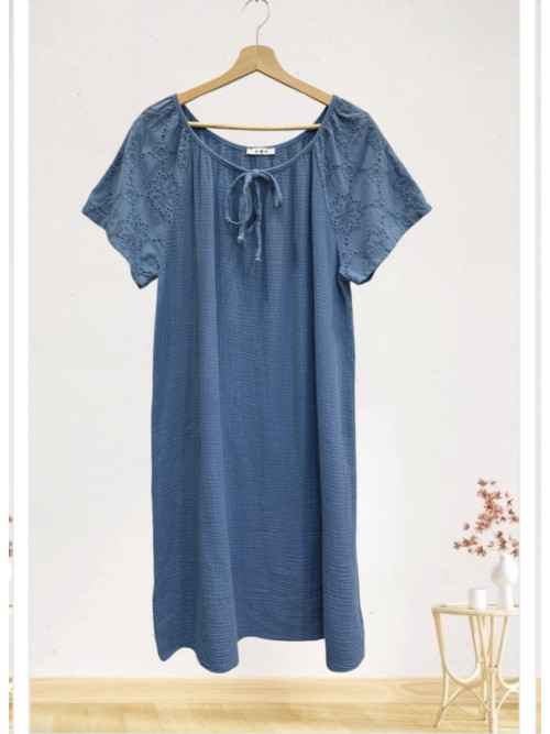 Robe midi en gaze de coton manches courtes broderies