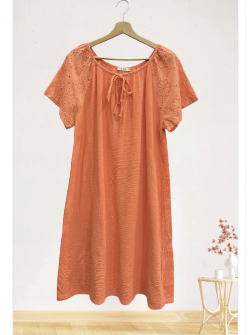 Robe midi en gaze de coton manches courtes broderies
