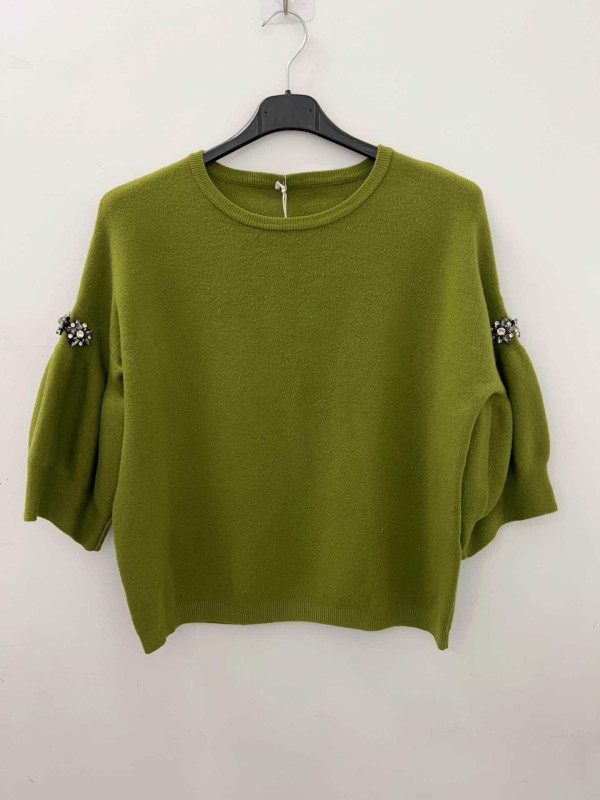 Pull court manches courtes bouffantes avec bijoux