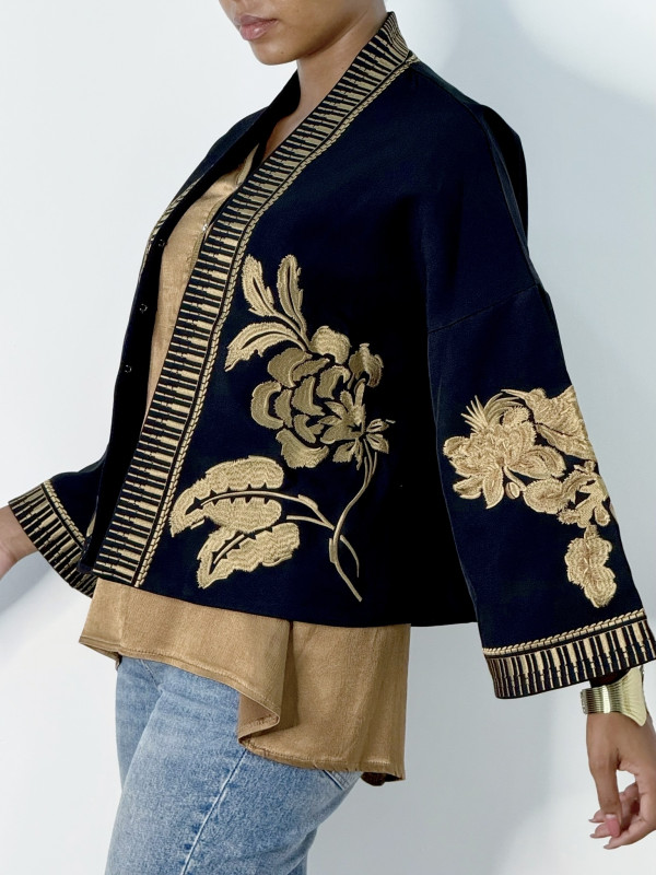 Veste kimono courte brodée