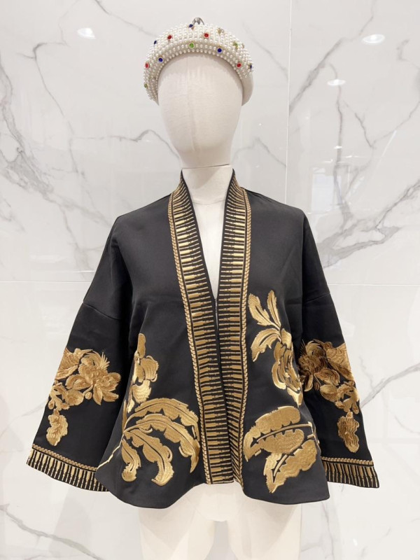 Veste kimono courte brodée