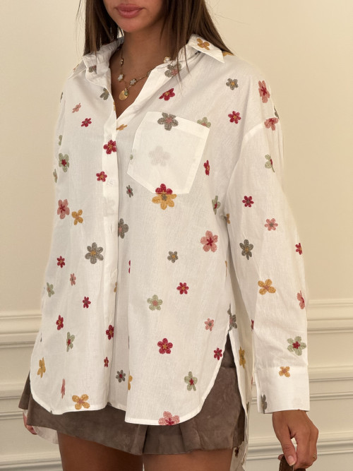 Chemise oversized évasée brodée de fleurs de couleurs