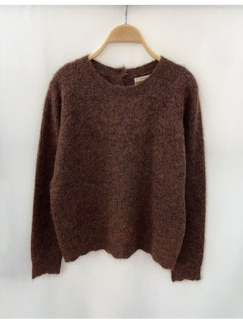 Pull col rond boutons nacre au dos manches longues