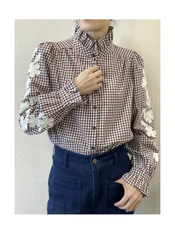 Chemise petits carreaux col frou-frou manches longues brodées