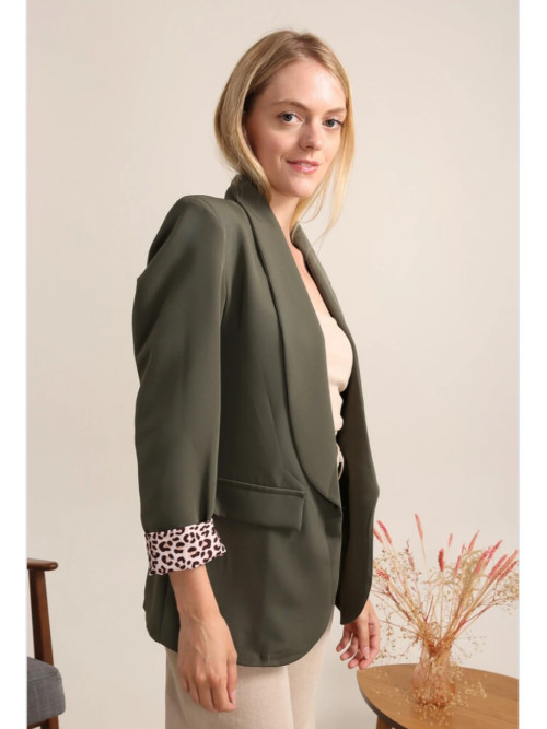 Veste tailleur unie manches longues revers léopard