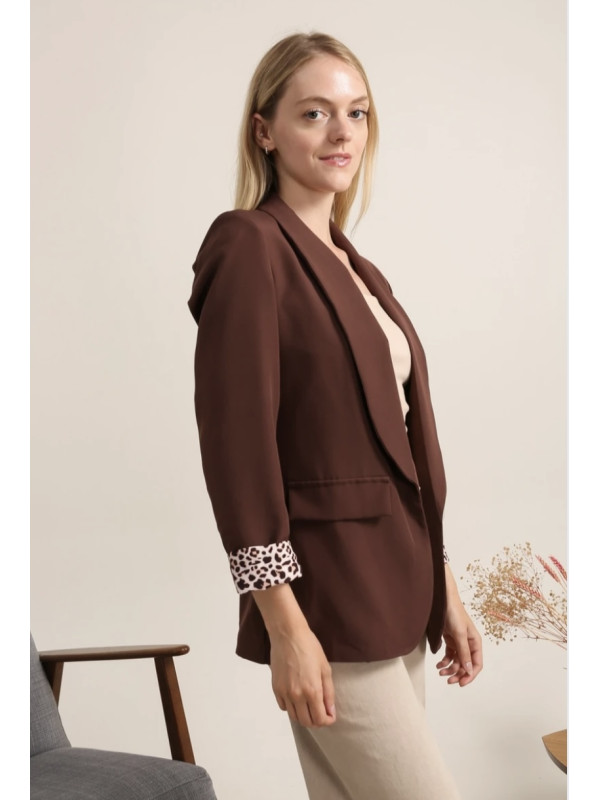 Veste tailleur unie manches longues revers léopard