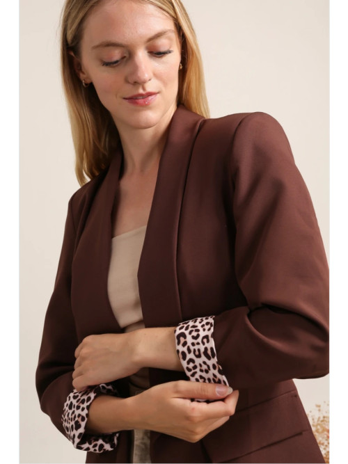 Veste tailleur unie manches longues revers léopard