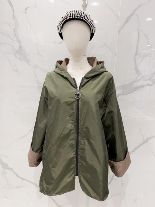 Coupe-vent zippé bicolore à capuche longueur trois-quarts