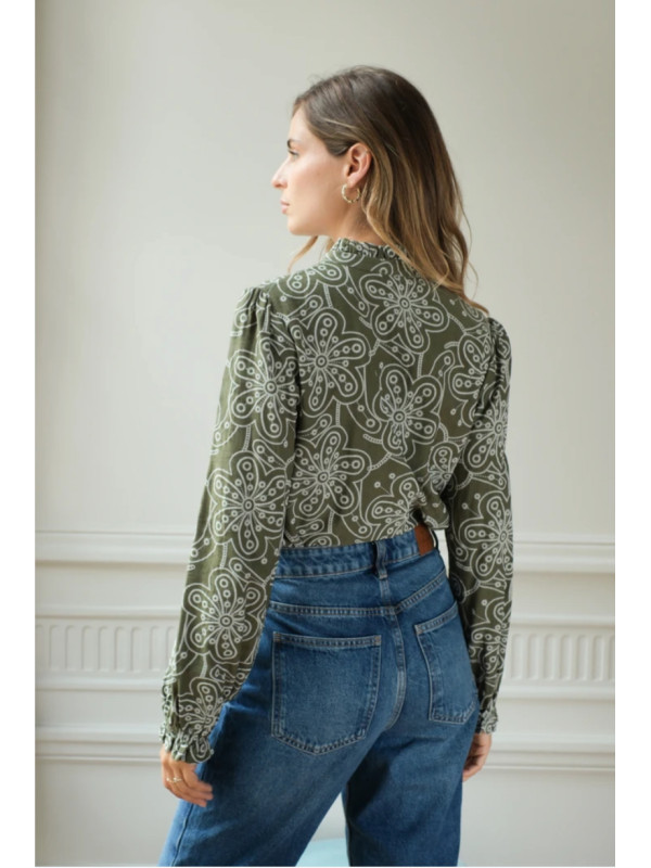 Chemise imprimé floral graphique col volanté