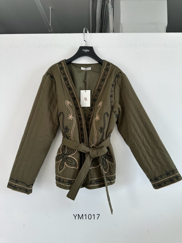 Veste kimono brodée doublée