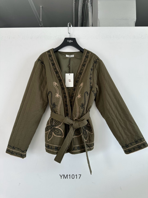 Veste kimono brodée doublée