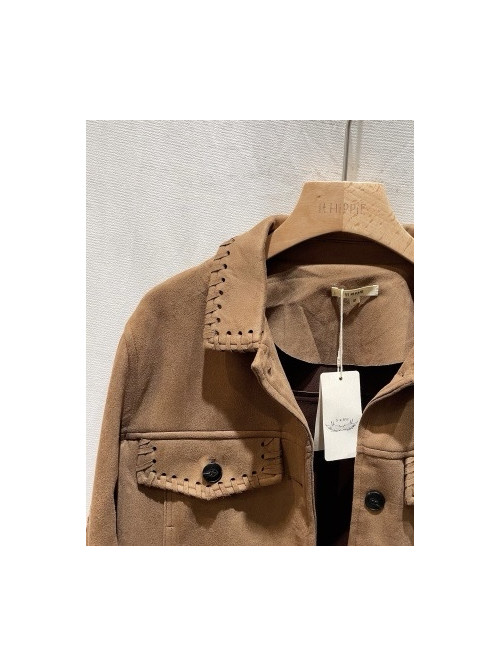 Veste courte en suédine finitions tressées