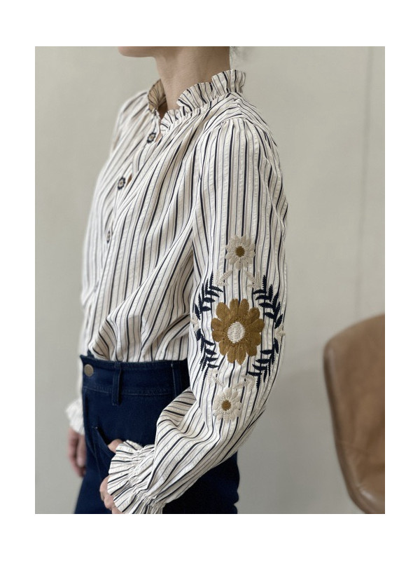 Chemise rayée col froncé manches longues brodées