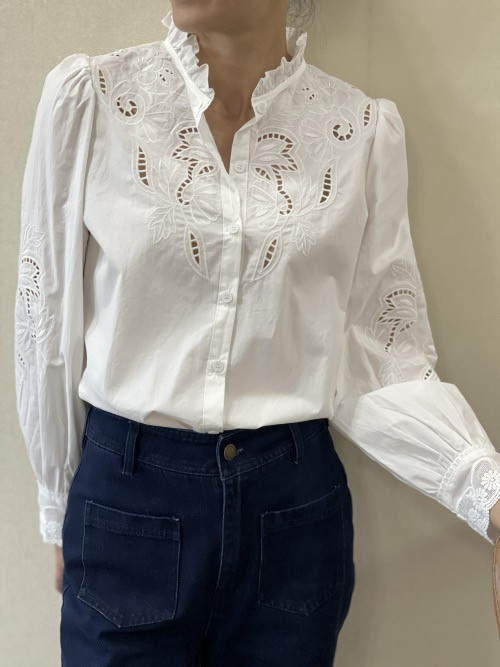 Chemise avec guipure ajourée manches et buste
