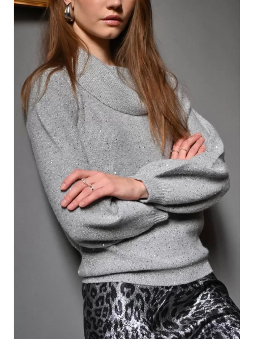 Pull avec sequins col boule