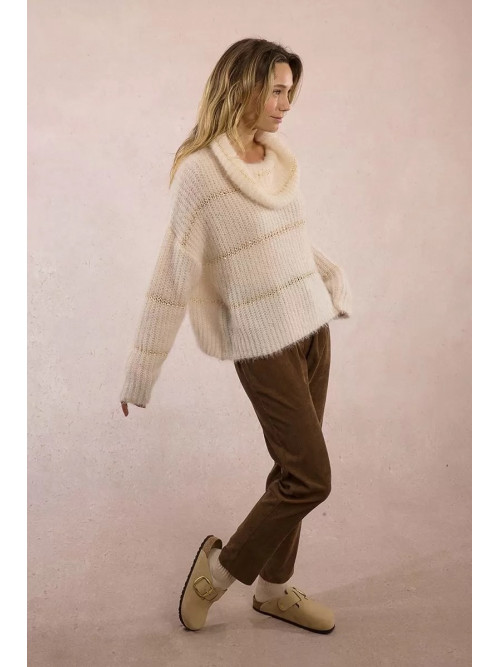 Pull maille mousseuse col boule