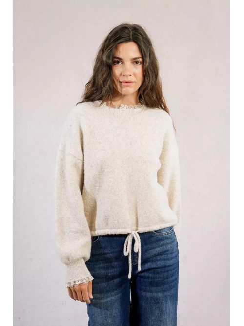 Pull col et poignets en dentelle