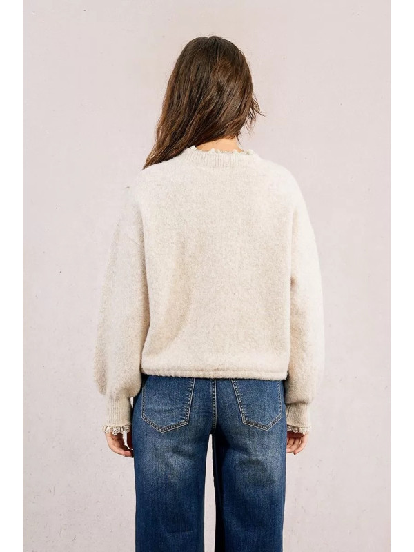 Pull col et poignets en dentelle
