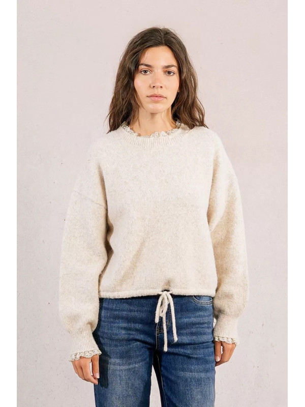 Pull col et poignets en dentelle