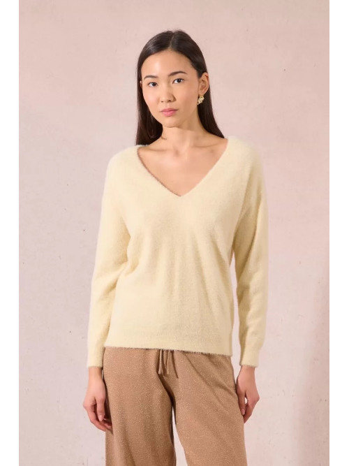 Pull duveteux col V