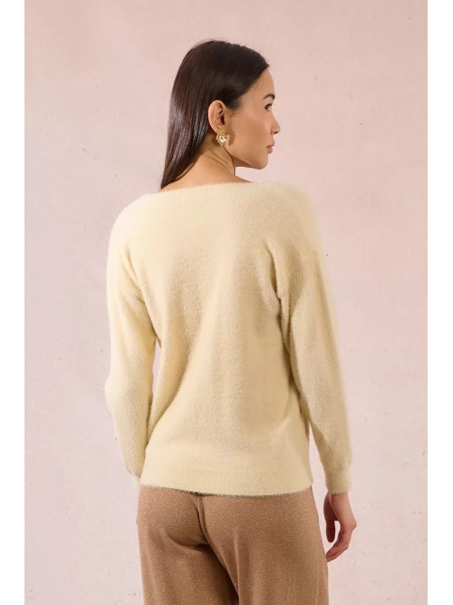 Pull duveteux col V