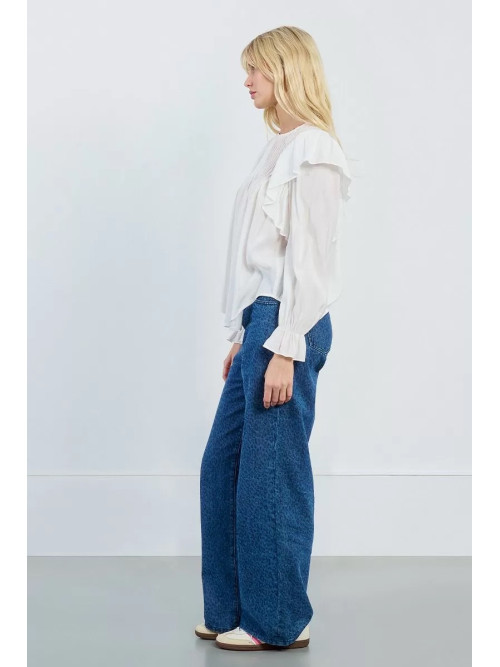Blouse volantée aux épaules