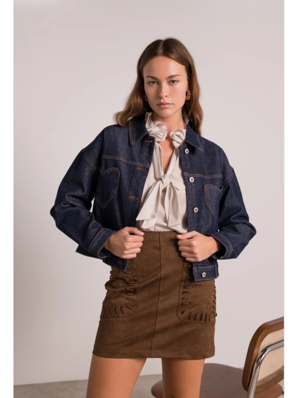 Veste cropped en jean brut avec poches en cœur