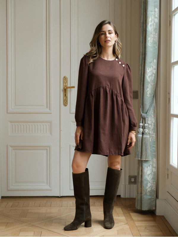 Robe courte en velours ras col rond manches longues