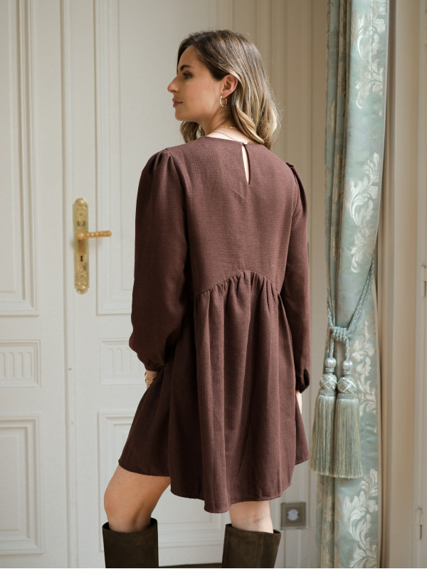 Robe courte en velours ras col rond manches longues