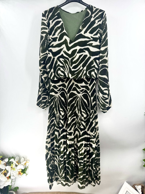 Robe longue plissée imprimé zébré col V