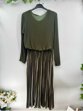 Robe longue plissée rayée...