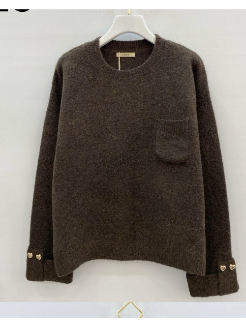 Pull maille col rond avec une poche poitrine