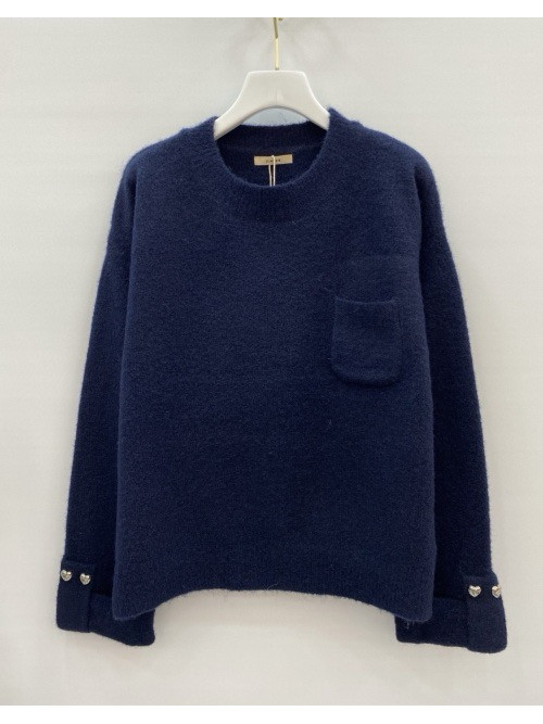 Pull maille col rond avec une poche poitrine