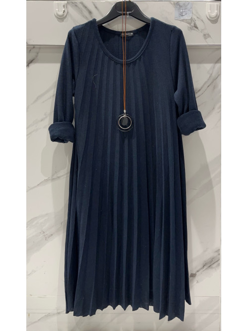 Robe jersey plissé manches longues, longueur midi et collier