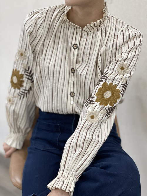 Chemise rayée col froncé manches longues brodées
