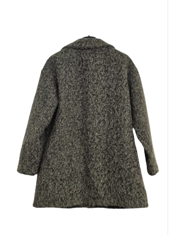 Manteau 3/4 droit avec boutons bijoux