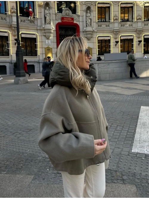 Blouson bi matière avec capuche amovible