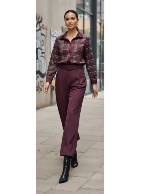 Pantalon large à plis avec ceinture recouverte