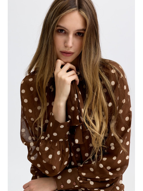 Chemise en voilage à pois col noué