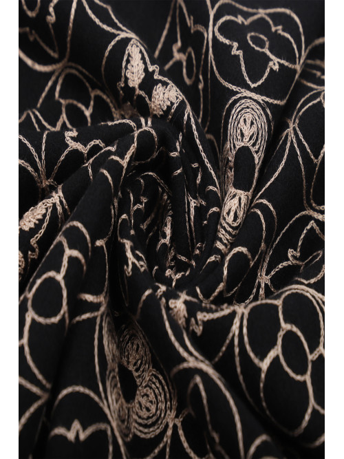 Écharpe broderies géométriques