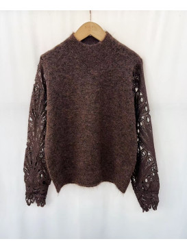 Pull col montant manches...