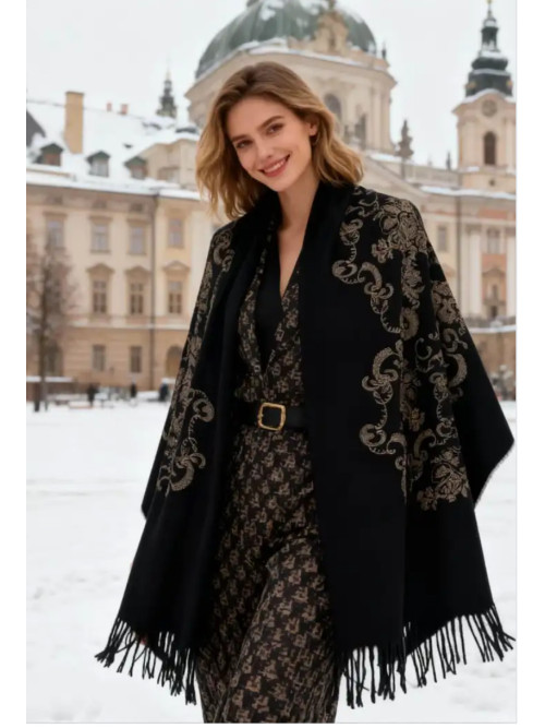 Écharpe douce avec broderies contrastées et franges