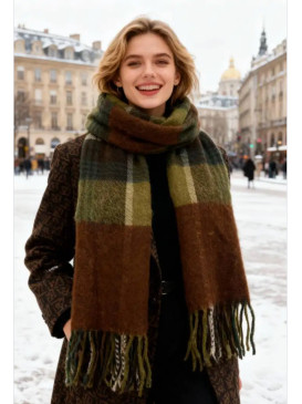 Écharpe longue à carreaux...
