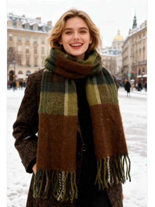 Écharpe longue à carreaux frangée