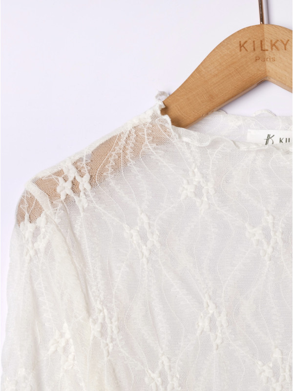 Top en dentelle manches longues