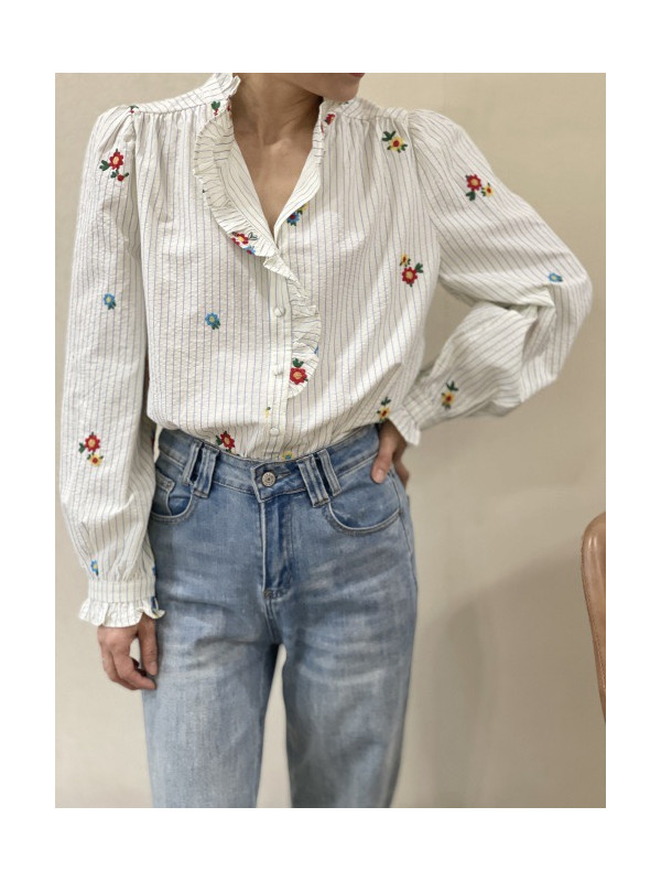 Chemise rayée fleurs brodées col froncé