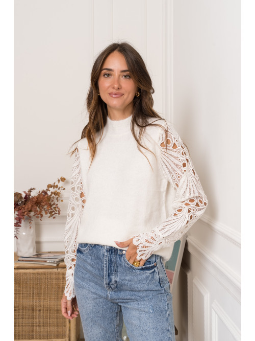 Pull col montant manches longues en guipure