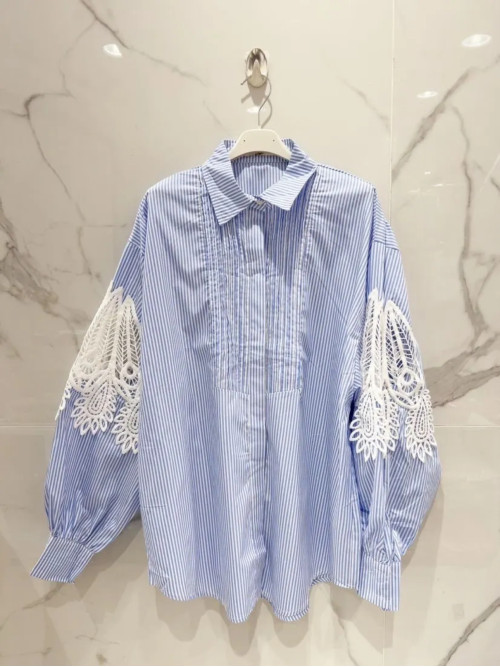 Chemise rayée manches longues brodées ajourées