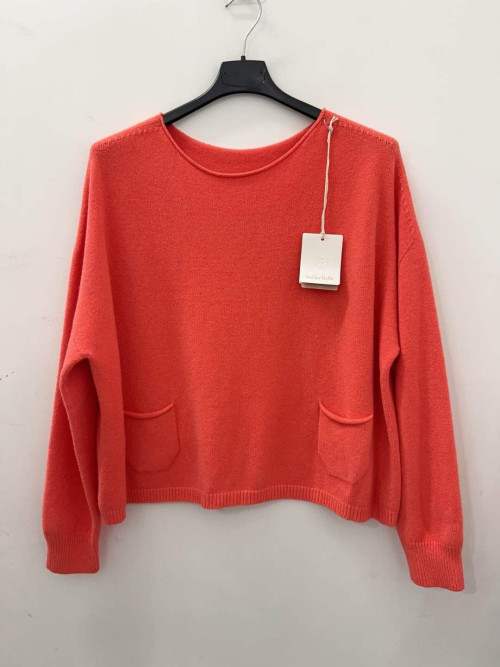 Pull court 2 poches plaquées col rond sans laine.