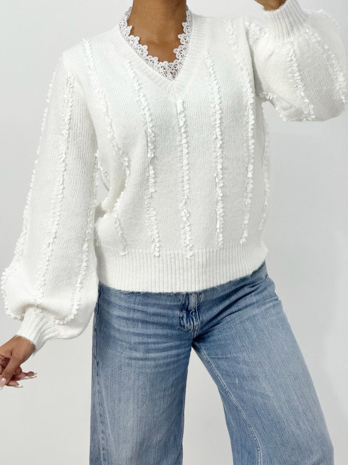 Pull en maille col V avec dentelle